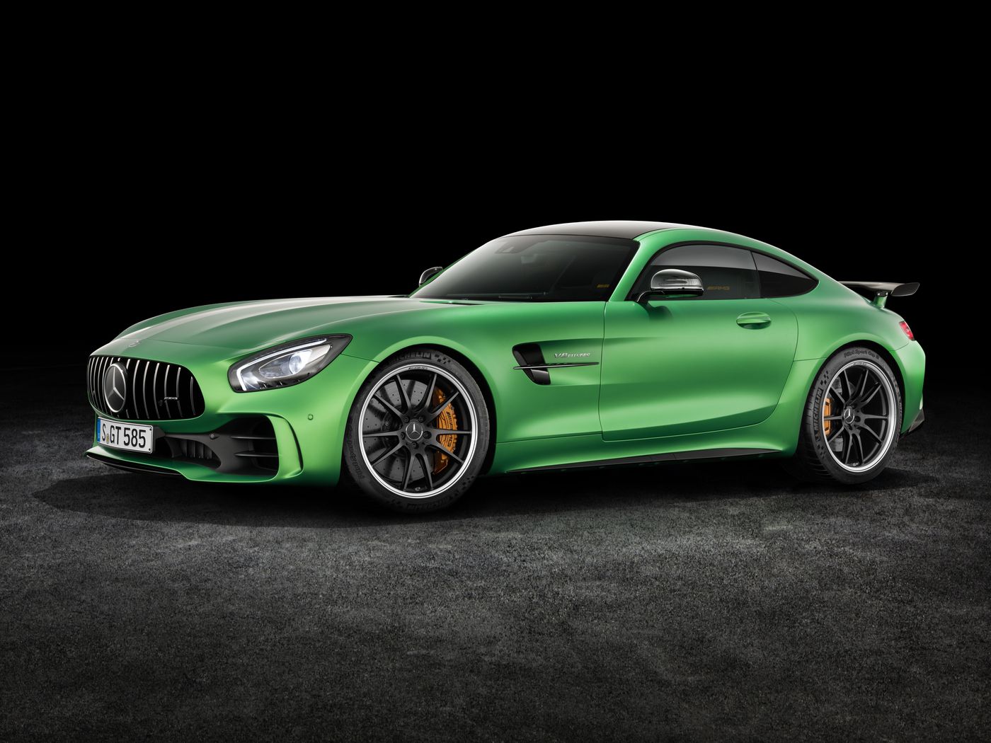 The New Amg Gt R Is Mercedes Benz S Most Hardcore Sports Car The Verge