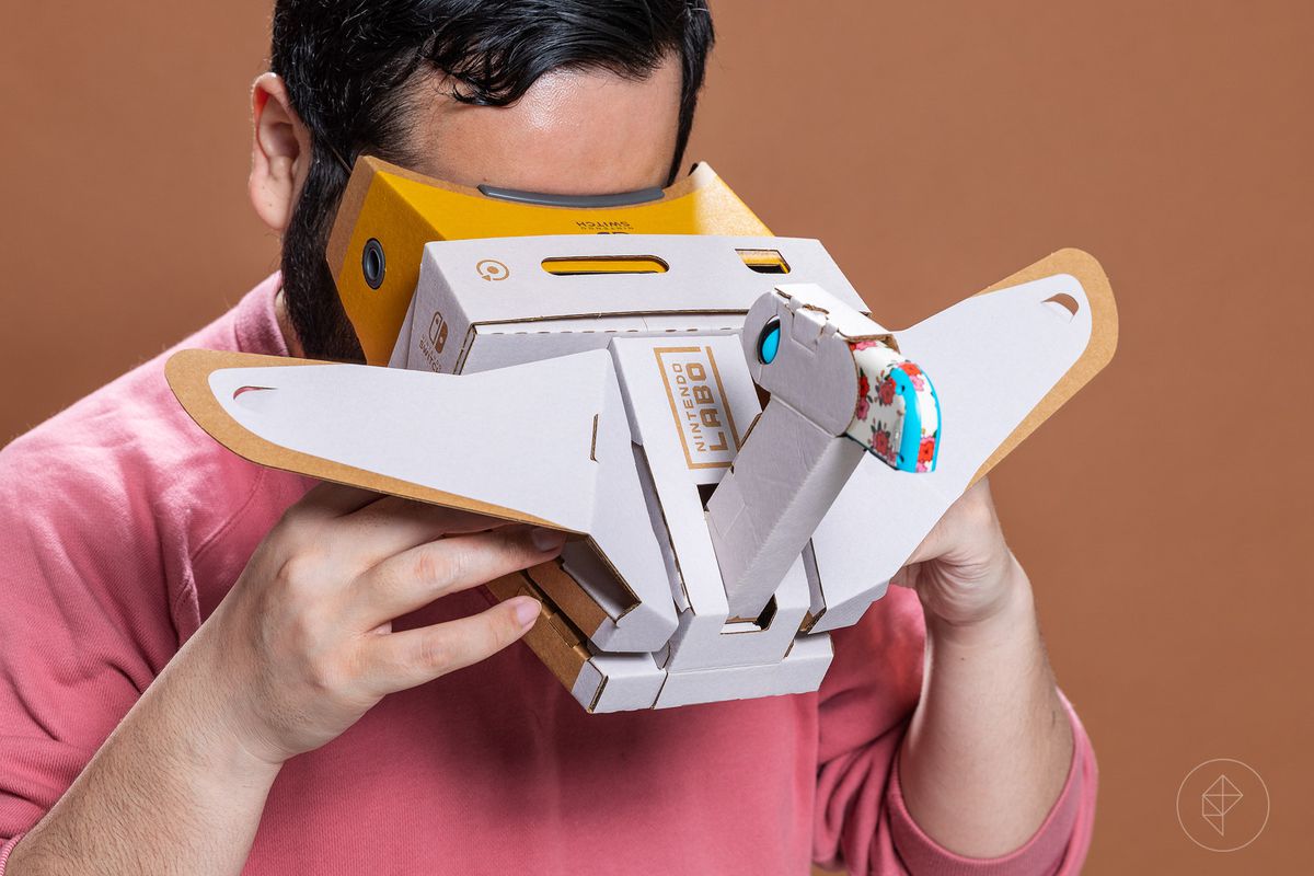 Nintendo Labo VR Kit - Jeff playing with the Toy-Con Bird
