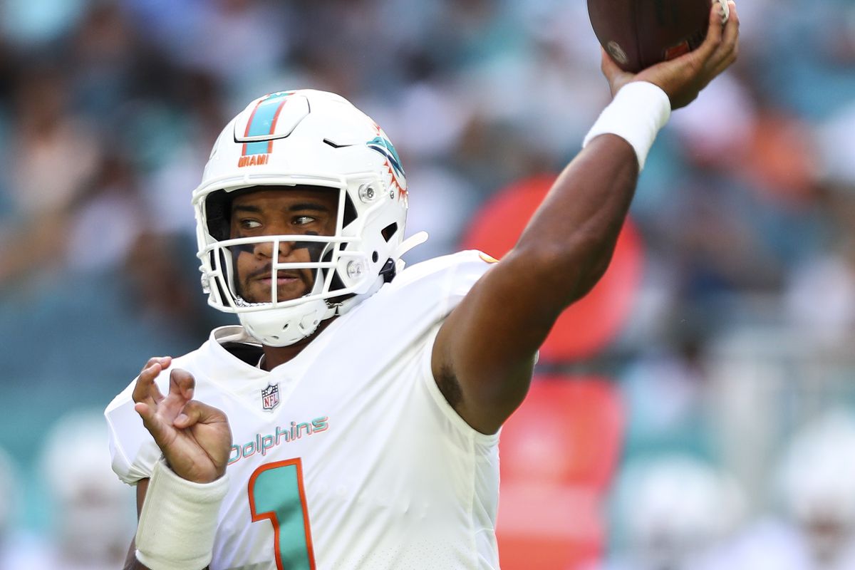Tua Tagovailoa #1 of the Miami Dolphins throws a pass during the first quarter of an NFL football game against the Cleveland Browns at Hard Rock Stadium on November 13, 2022 in Miami Gardens, Florida.