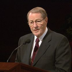 Elder Neal A. Maxwell speaks during general conference, Saturday, Oct 5, 2002.