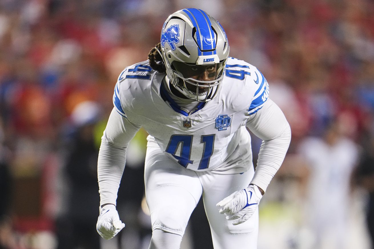 Lions EDGE James Houston activated from injured reserve, could play vs. Bucs