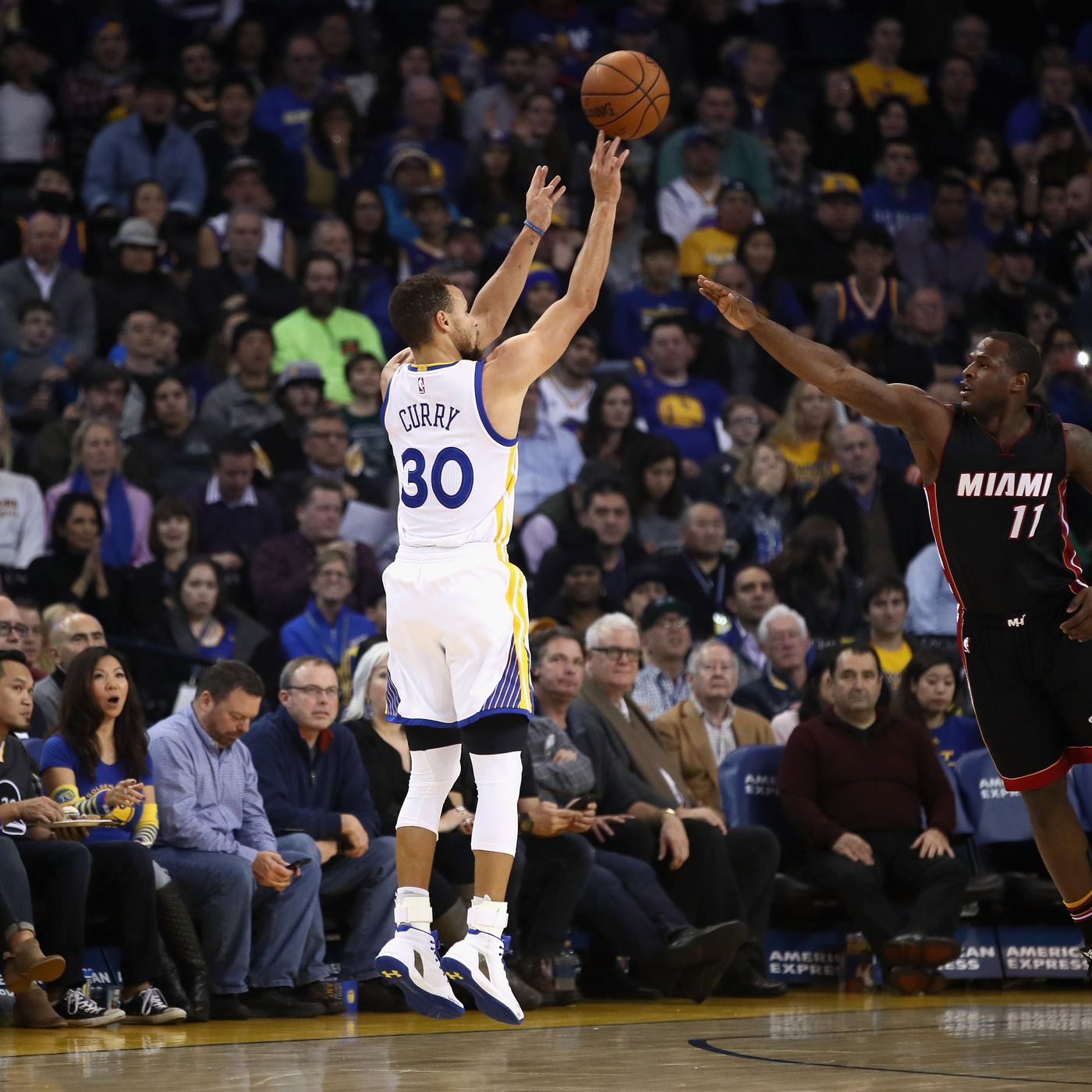 Looking for the best stephen curry shooting wallpaper? 
