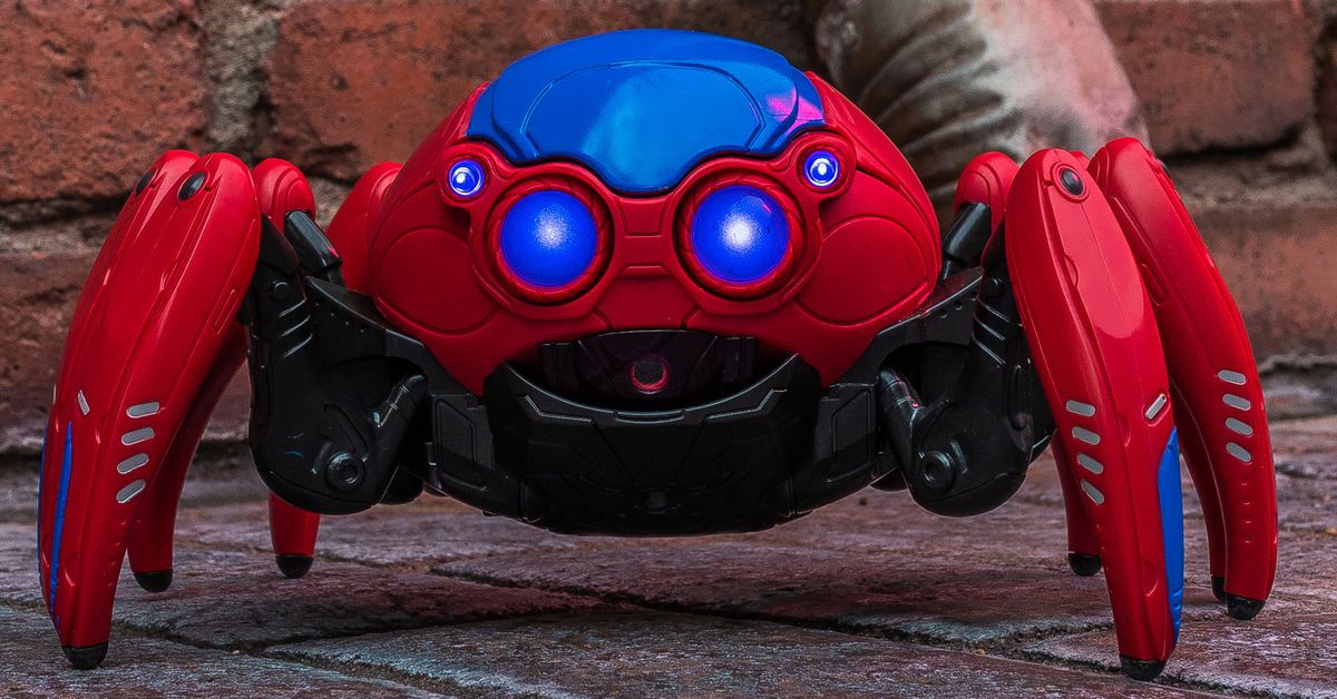 Disney MARVEL LAND AVENGERS CAMPUS Spider Bot Interactive Remote Control limited 