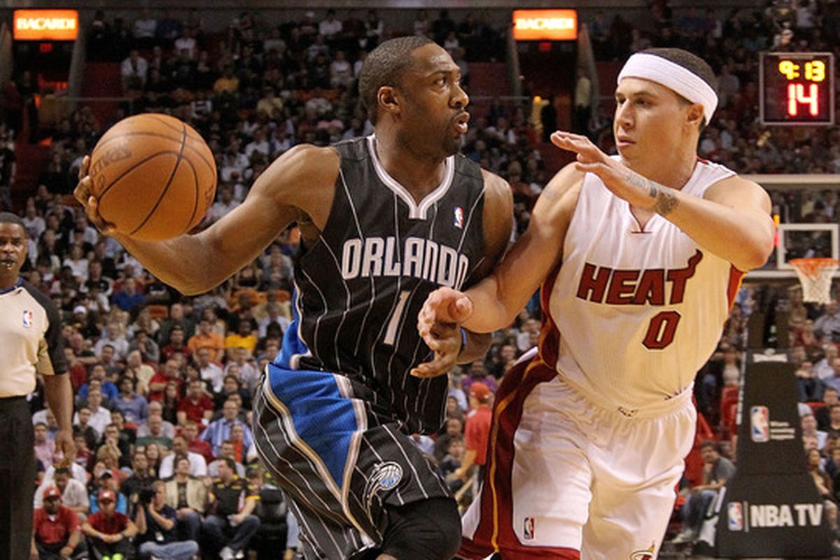 Former Wildcats Gilbert Arenas and Mike Bibby go head-to-head in an Orlando/Miami game