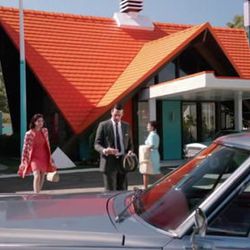 <a href="http://eater.com/archives/2012/04/23/howard-johnsons-on-mad-men.php">Howard Johnson's on Mad Men: It's Not a Destination, It's on the Way to Someplace</a>