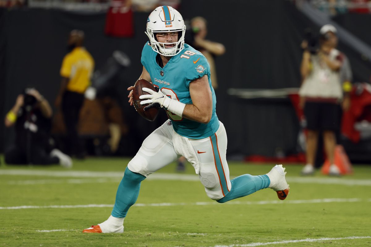 Miami Dolphins quarterback Skylar Thompson (19) runs the ball out of the pocket against the Tampa Bay Buccaneers during the second half at Raymond James Stadium.