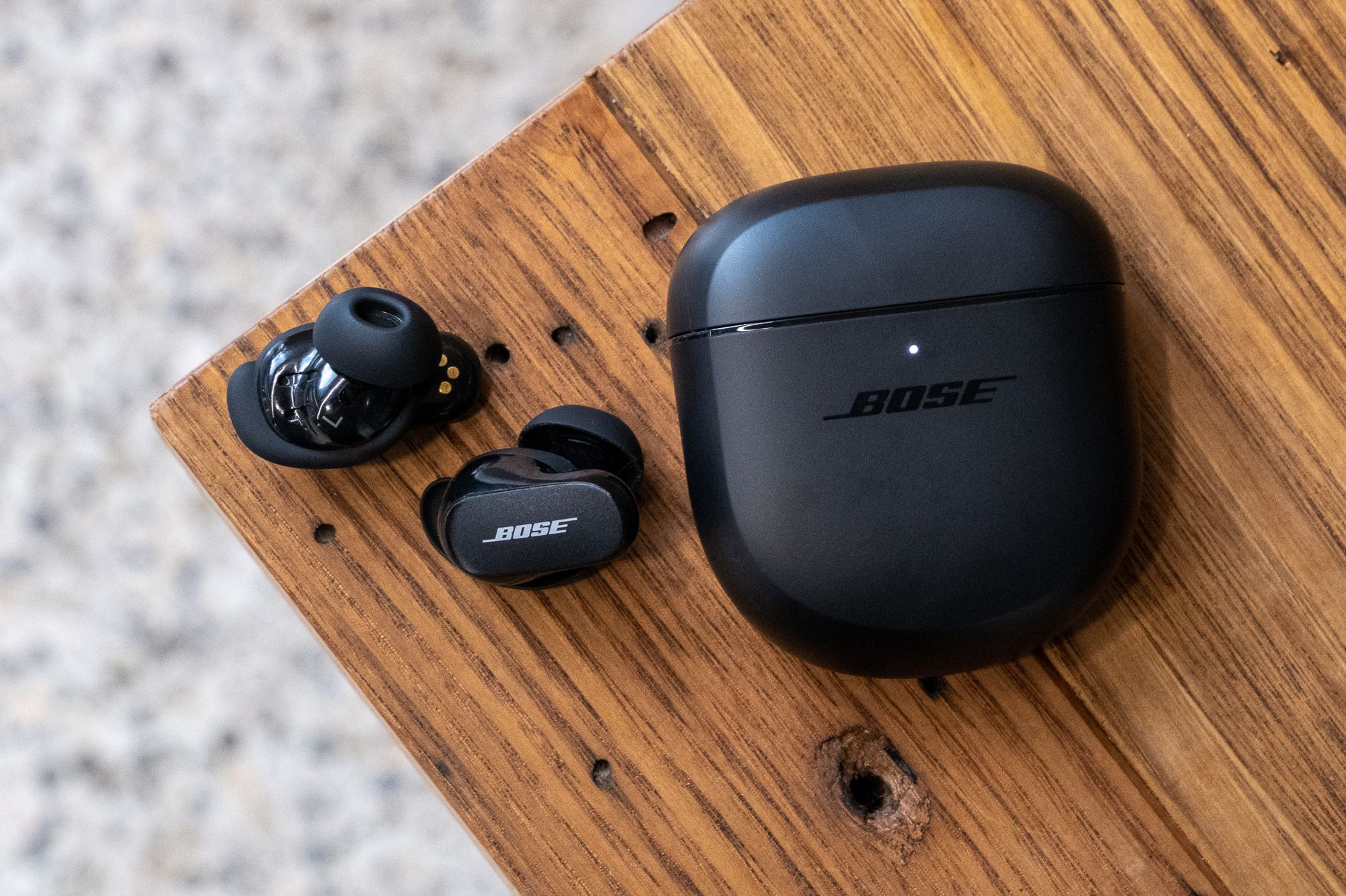 Indtægter Vidner Rekvisitter Bose QuietComfort Earbuds II review: noise cancellation domination - The  Verge
