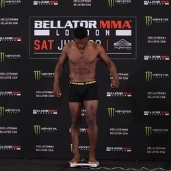 Paul Daley weighs in for his bout with Erick Silva at Bellator 223.