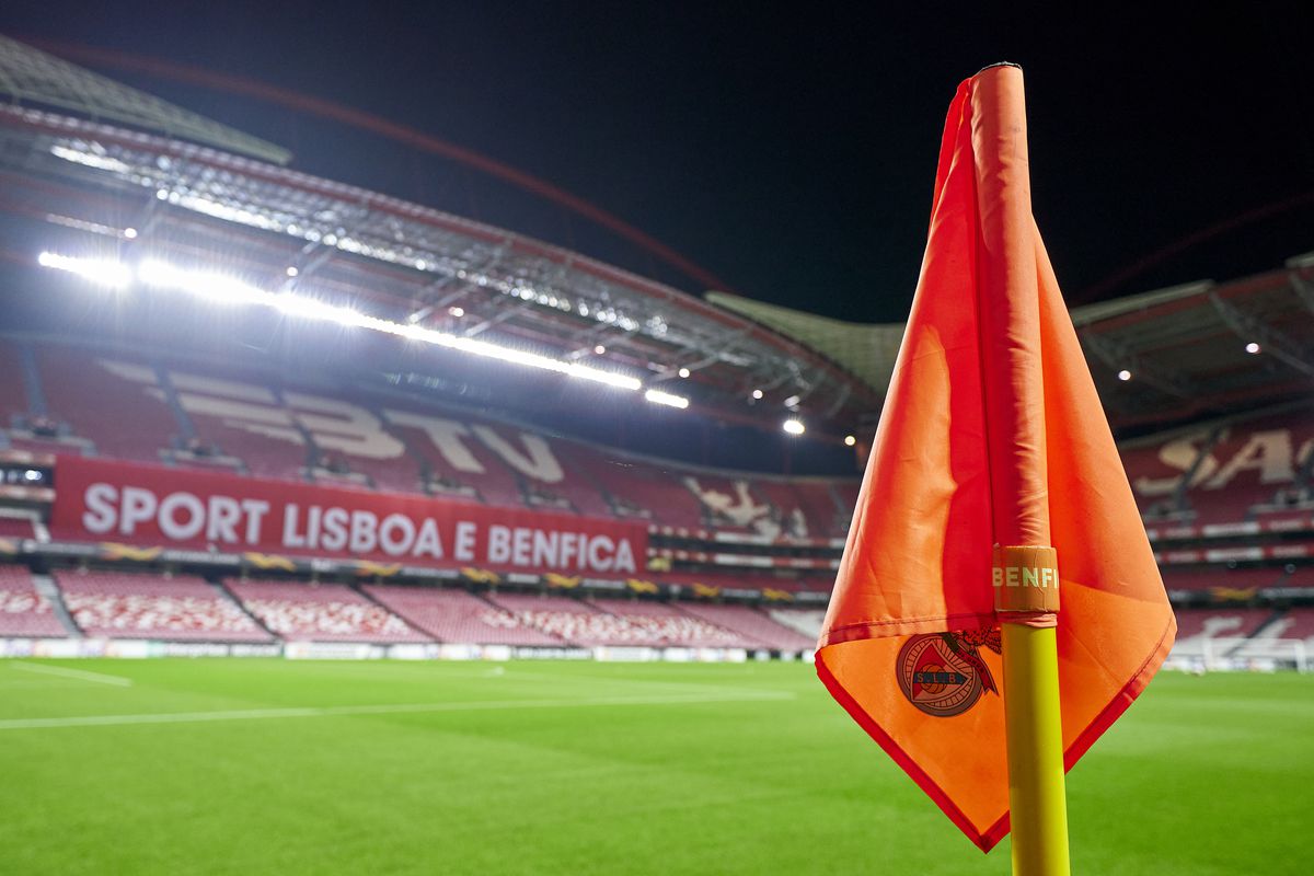 SL Benfica v Lech Poznan: Group D - UEFA Europa League