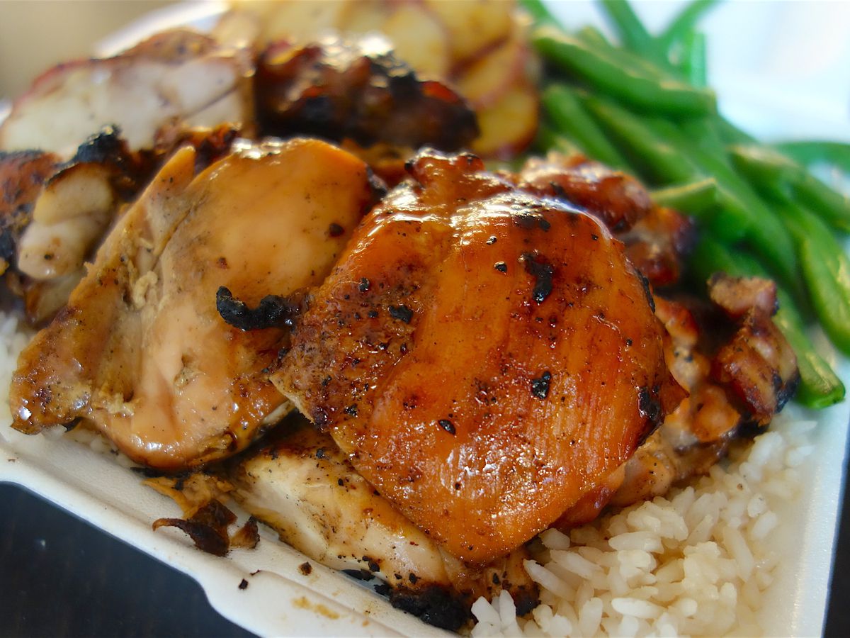Chicken over rice with green beans