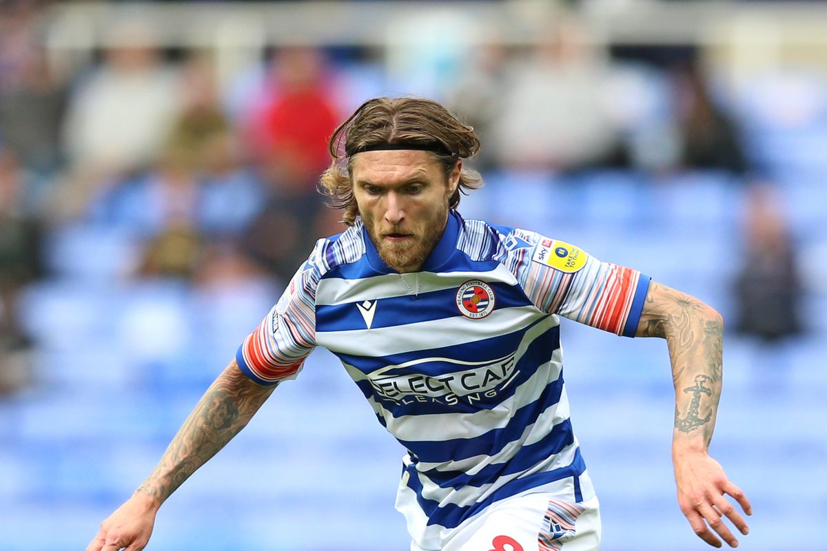 Reading v West Bromwich Albion - Sky Bet Championship - Select Car Leasing Stadium