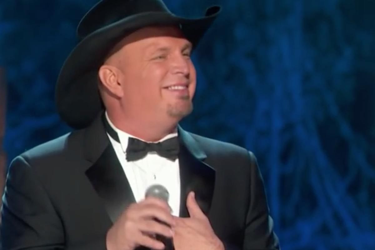 Garth Brooks performs James Taylor's "Shower the People" at the Kennedy Center Honors.