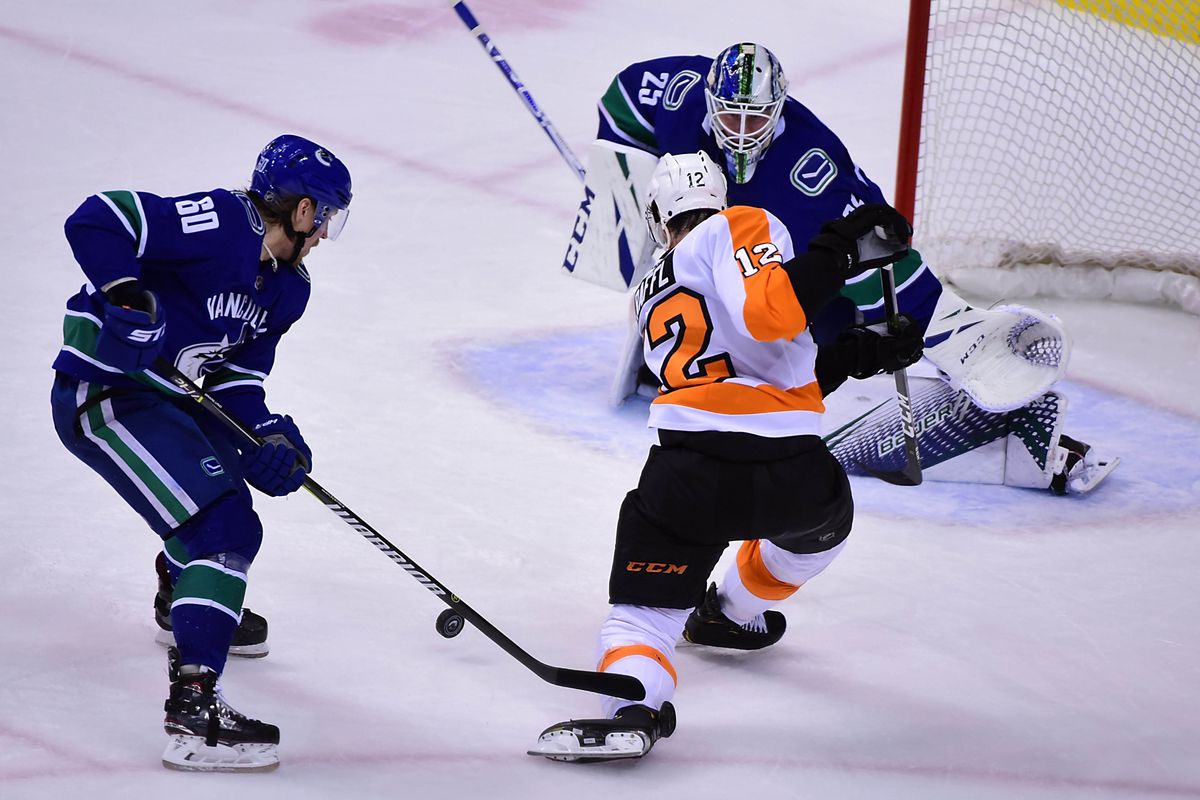 NHL: Philadelphia Flyers at Vancouver Canucks