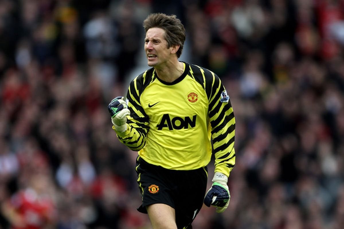Edwin van der Sar reportedly wants to stay involved with Manchester United in some capacity after his retirement at season's end. Who will replace him as United's No 1?  (Photo by Alex Livesey/Getty Images)