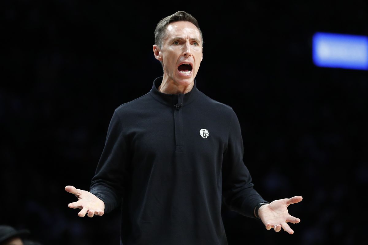 Steve Nash angry with his hands out