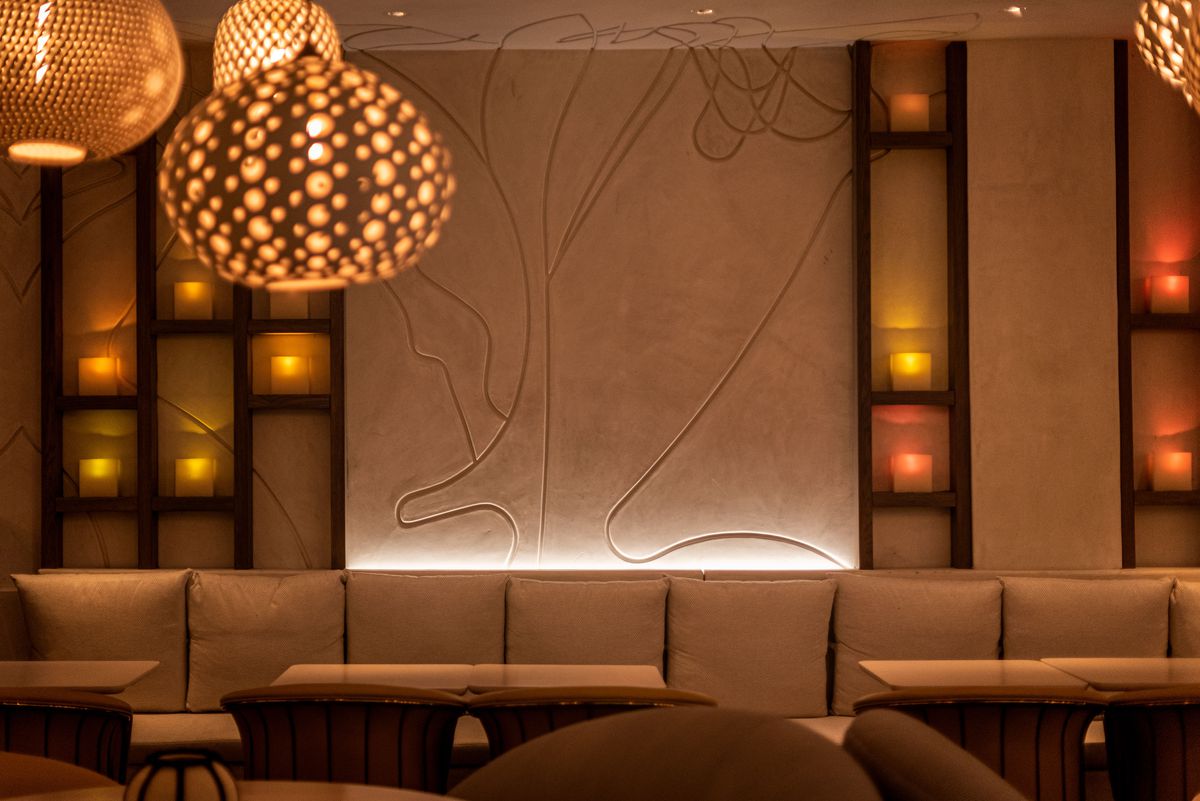 Lounge in Esperanza, Manhattan Beach, California