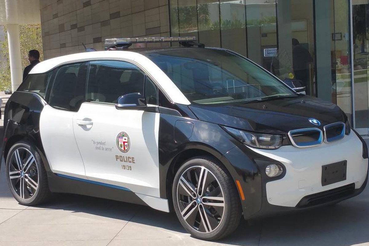 bmw i3 electric car lapd sustainable city plan