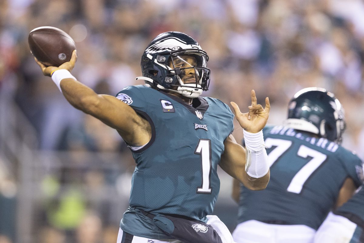 Jalen Hurts #1 of the Philadelphia Eagles passes the ball against the Tampa Bay Buccaneers at Lincoln Financial Field on October 14, 2021 in Philadelphia, Pennsylvania.