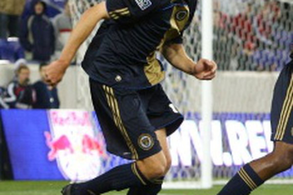 Toni Stahl dribbles the ball during an US Open Cup match, against the New York Red Bulls, for the Philadelphia Union. (Courtesy of Eurorivals.net)