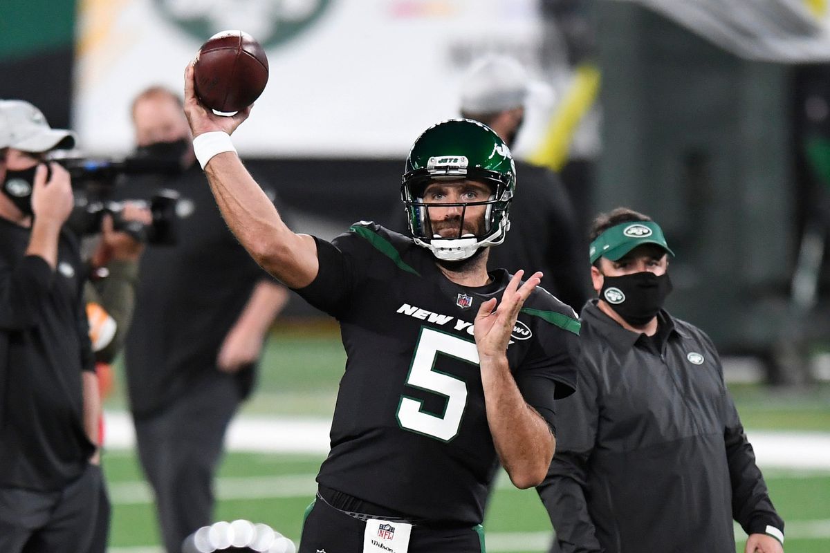 New York Jets quarterback Joe Flacco (5) warms up before facing the Denver Broncos on Thursday, Oct. 1, 2020, in East Rutherford. Nfl Jets Broncos