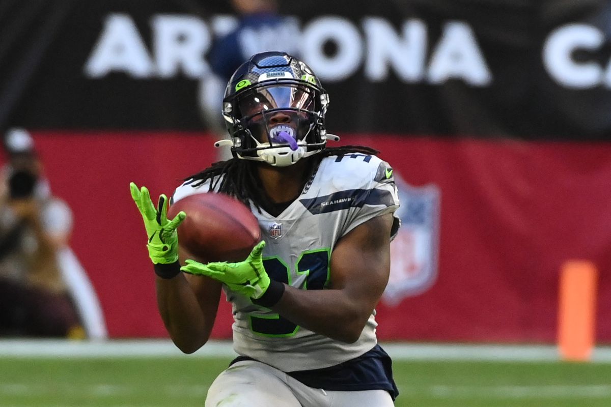 DeeJay Dallas #31 of the Seattle Seahawks fields a punt against the Arizona Cardinals at State Farm Stadium on November 06, 2022 in Glendale, Arizona.