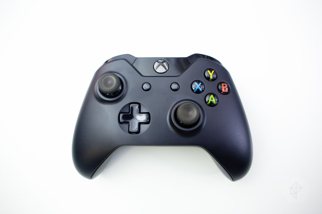 Xbox One console, controller &amp; accessories