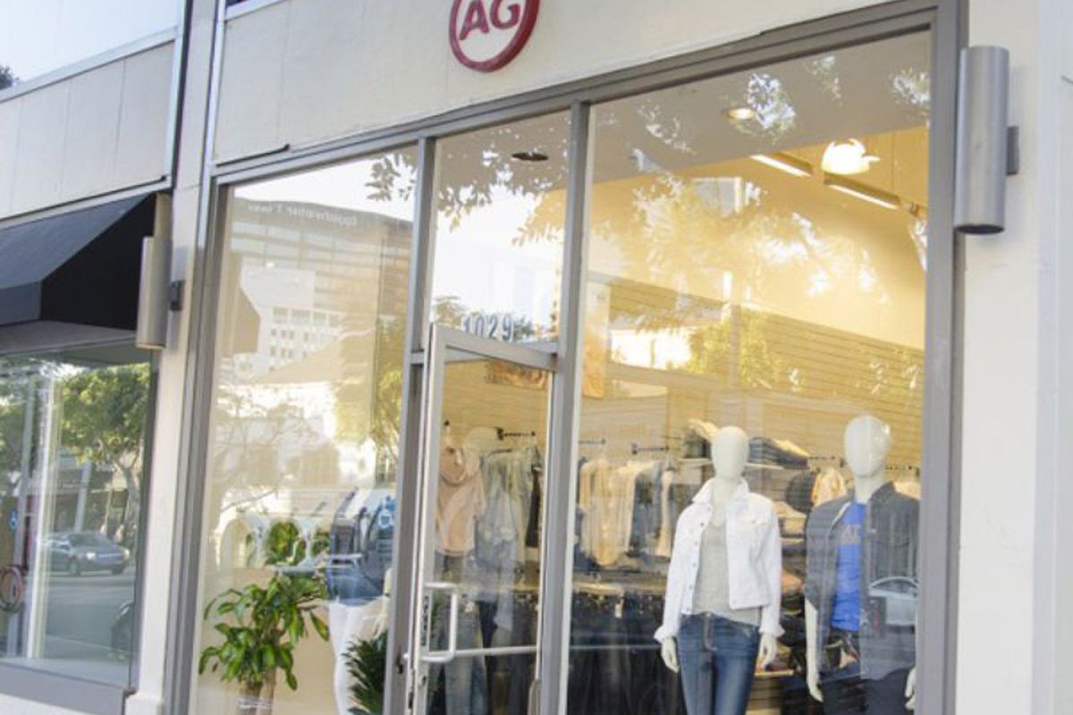 Photo: <a href="http://dailybruin.com/2014/02/06/new-clothing-accessory-stores-pop-up-in-westwood-village/">Daily Bruin</a>