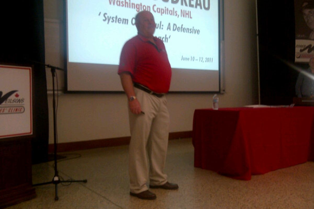 Bruce Boudreau lectures on systems overhaul at Roger Neilson's Coaches' Clinic. 

[<a href="http://lockerz.com/s/109417280" target="new">Photo</a> credit: <a href="http://www.vaughnbarry.com/">Vaughn Barry</a>]