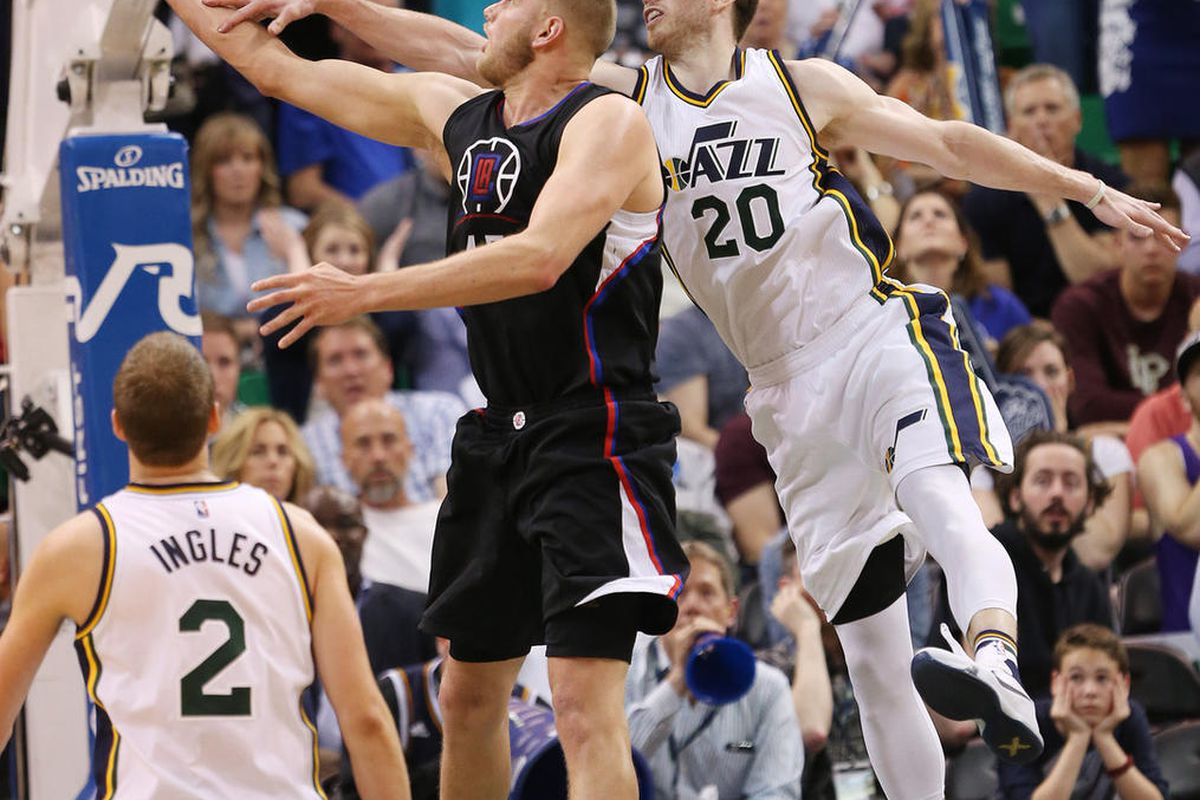 Utah Jazz forward Gordon Hayward (20) defends Los Angeles Clippers center Cole Aldrich (45) in Salt Lake City Friday, April 8, 2016. The Clippers won 102-99 in overtime. 