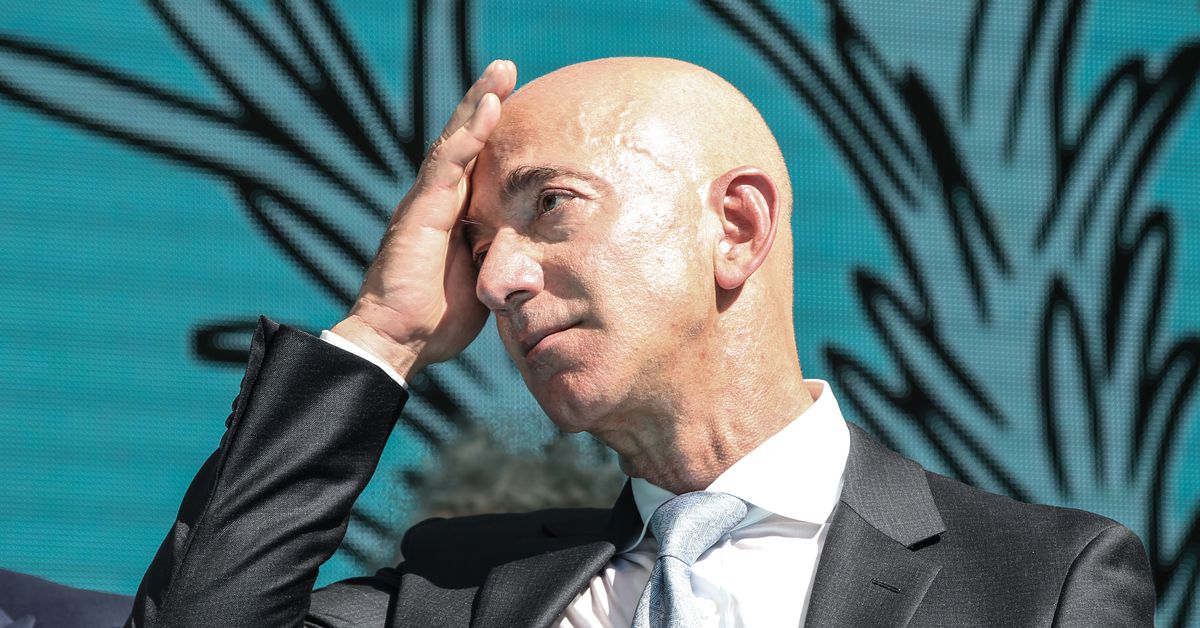 The FBI is investigating the Bezos hack thumbnail