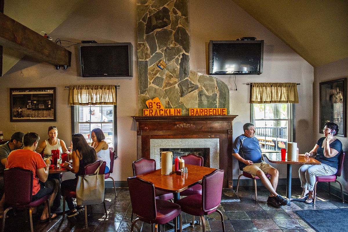 Inside the dining room at B’s Cracklin’ Barbecue in Riverside.