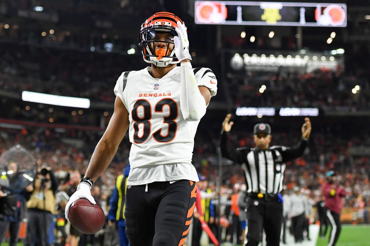CLEVELAND, OHIO - OCTOBER 31: Tyler Boyd #83 of the Cincinnati Bengals celebrates catching a 13-yard touchdown during the second half against the Cleveland Browns at FirstEnergy Stadium on October 31, 2022 in Cleveland, Ohio.