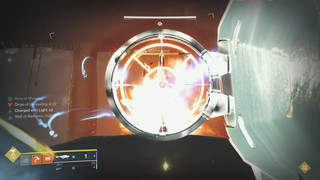 Guardianは、Destiny 2のKing's Fall Raidにロケットランチャーを使用してOryxの娘の1人を撃ちます