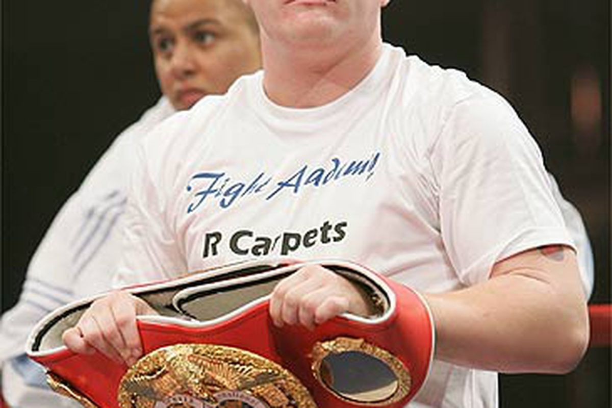 Manchester's Ricky Hatton is reportedly considering a return to the ring this year. Is it worth it? (via <a href="http://www.bbc.co.uk/southyorkshire/content/images/2006/09/04/ricky_hatton_365x470.jpg">www.bbc.co.uk</a>)