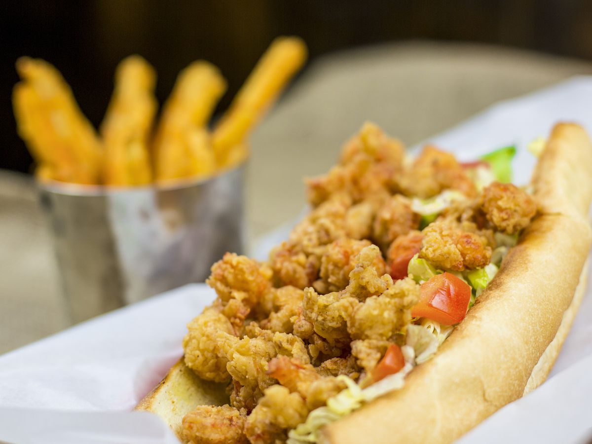 Hot N Juicy Crawfish has five po' boy sandwiches, including the signature crawfish.