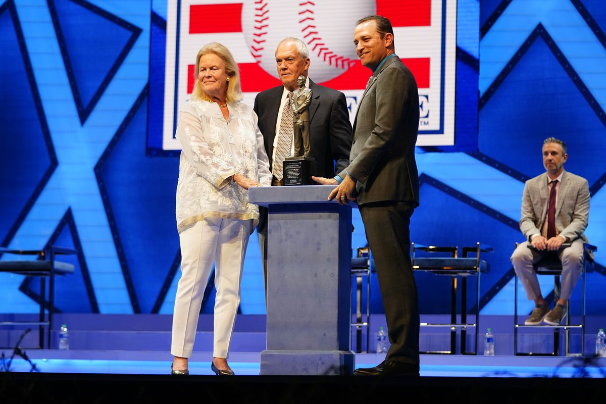 MLB: Hall fo Fame-Legends of the Game Roundtable
