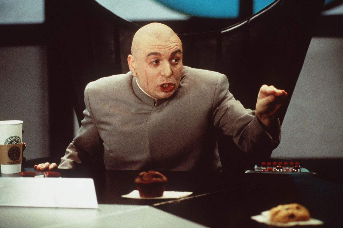 Mike Meyers Stars As Dr Evil In Austin Powers: The Spy Who Shagged Me Photo New Line C