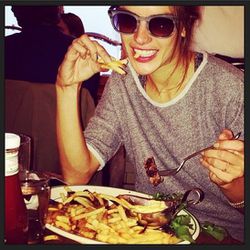 Behold Alessandra Ambrosio: "How a REAL #supermodel gets ready for the #VictoriasSecret #fashionshow @alessandraambrosio #steaknfries #goodfriends #attagirl #ShiningStyle." [<a href="http://instagram.com/p/gjC855pB2V/">Photo</a>]