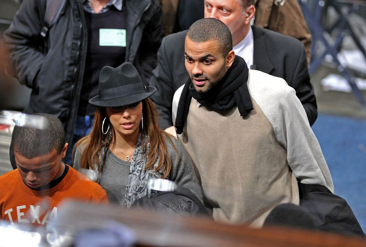 Celebrities Attend San Antonio Spurs Vs New York Knicks - December 27, 2009