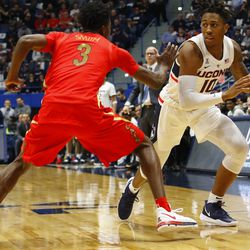 The Arizona Wildcats take on the UConn Huskies in a men’s college basketball game at XL Center in Hartford, CT on November 27, 2018