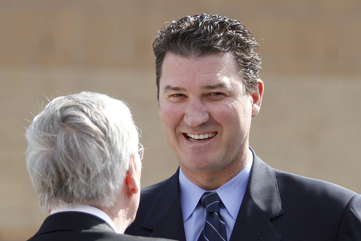 Pittsburgh Penguins owner Mario Lemieux made an effort to solve the lockout, utilizing his allies from across the NHL spectrum.