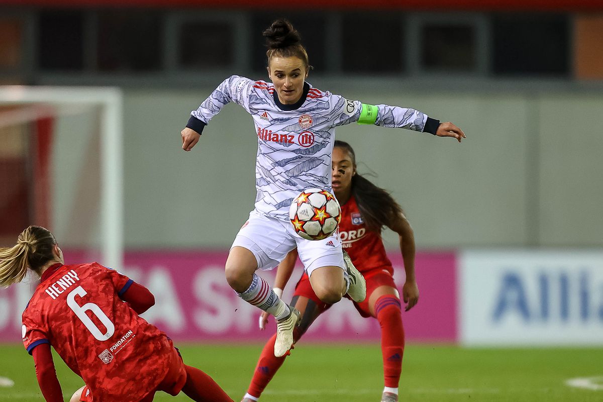 Bayern München v Olympique Lyon: Group D - UEFA Women’s Champions League