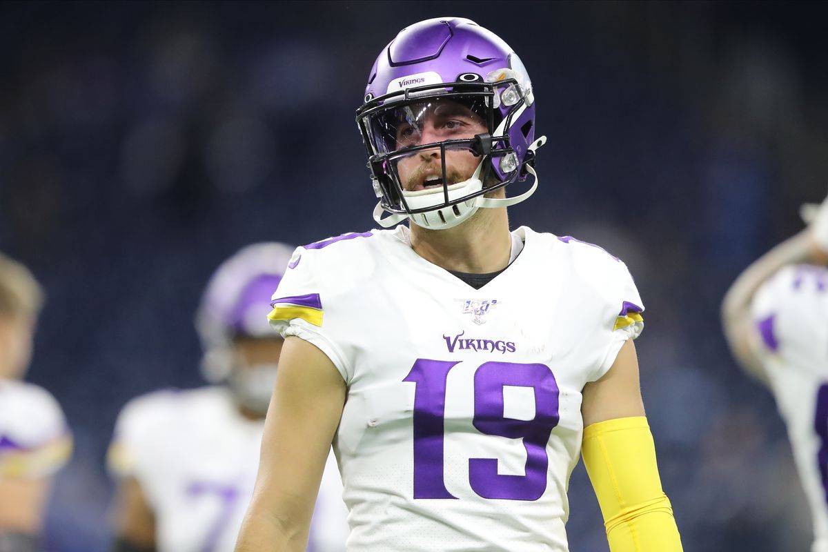 Adam Thielen of the Minnesota Vikings warms up prior to the start of the game against the Detroit Lions at Ford Field on October 20, 2019 in Detroit, Michigan.