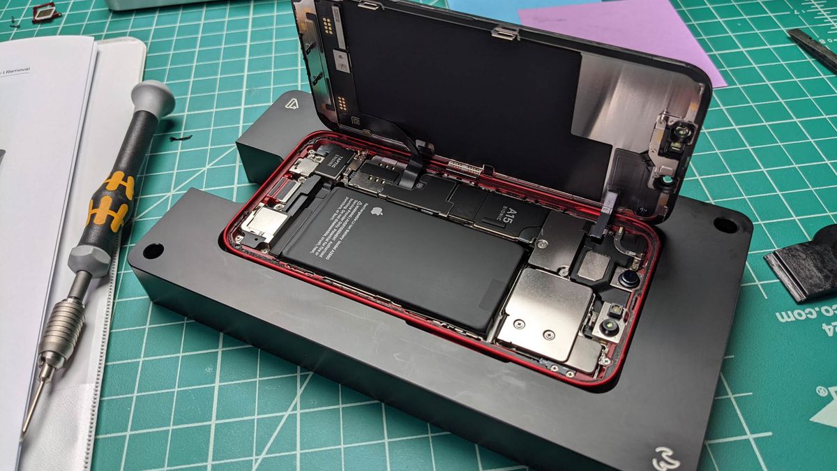 Apple shipped me a 79-pound iPhone repair kit to fix a 1.1-ounce battery