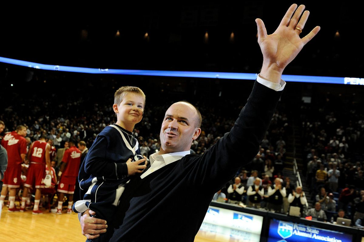 O'Brien being introduced as the new football coach at Penn State during a basketball game.