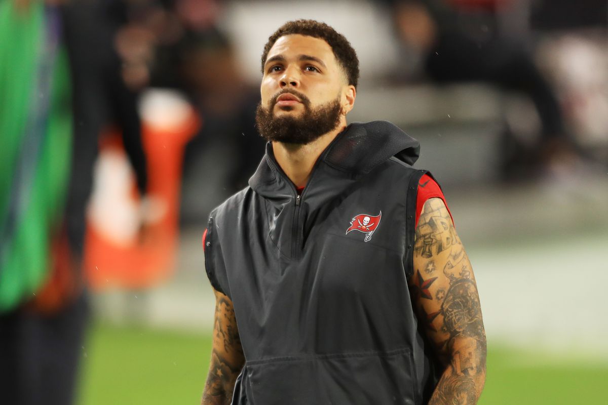 Mike Evans #13 of the Tampa Bay Buccaneers looks on before the game against the New Orleans Saints at Raymond James Stadium on November 08, 2020 in Tampa, Florida.