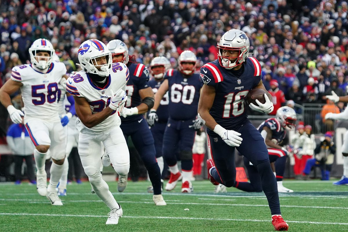 New England Patriots wide receiver Jakobi Meyers (16) runs the ball against Buffalo Bills cornerback Dane Jackson (30) in the second half at Gillette Stadium.