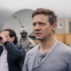 Jeremy Renner as Ian Donnelly in "Arrival," which will be released in theaters Nov. 11, 2016.