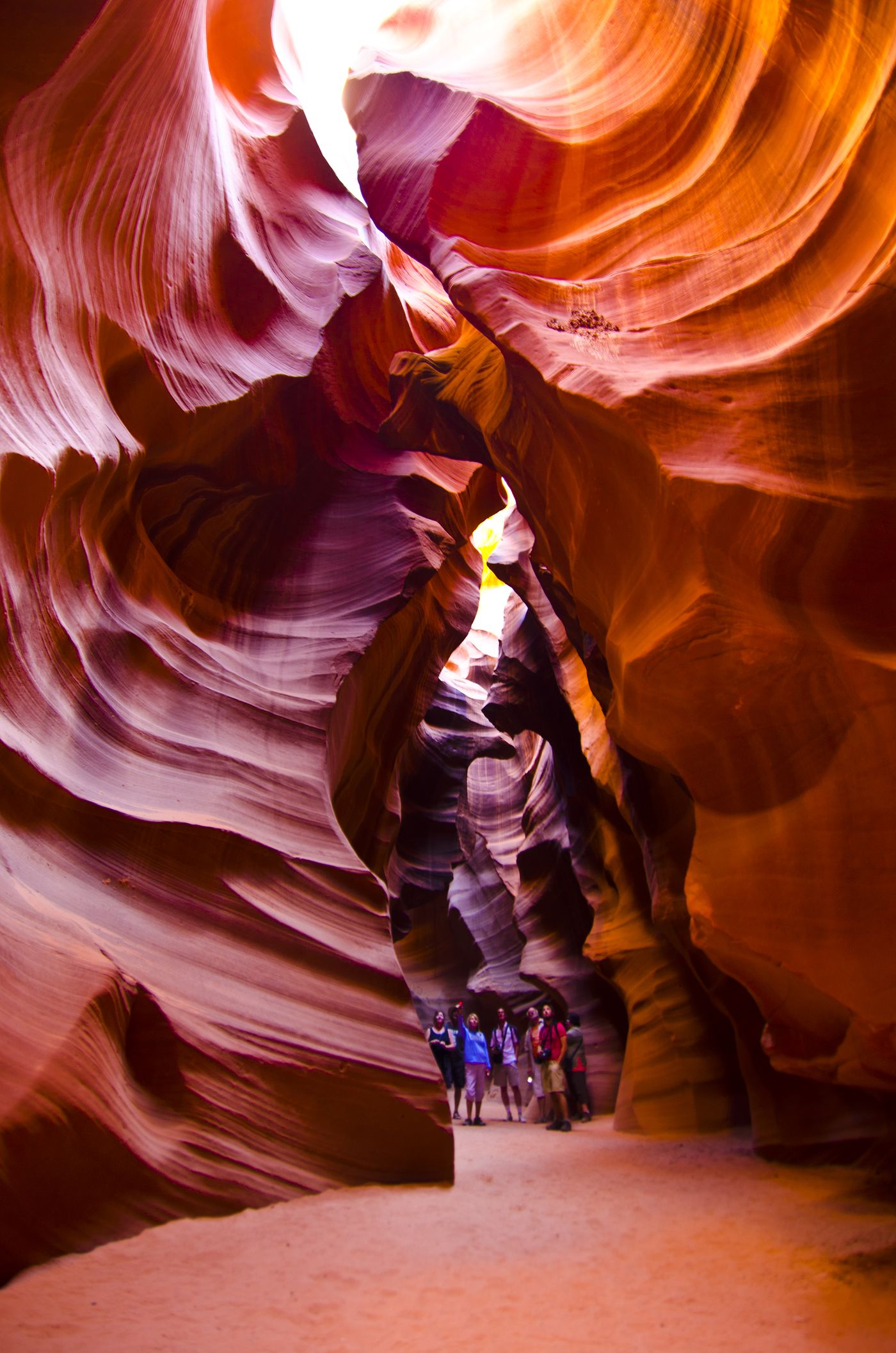 Antelope Canyon, a Navajo natural wonder, adapts to the Instagram age - Vox