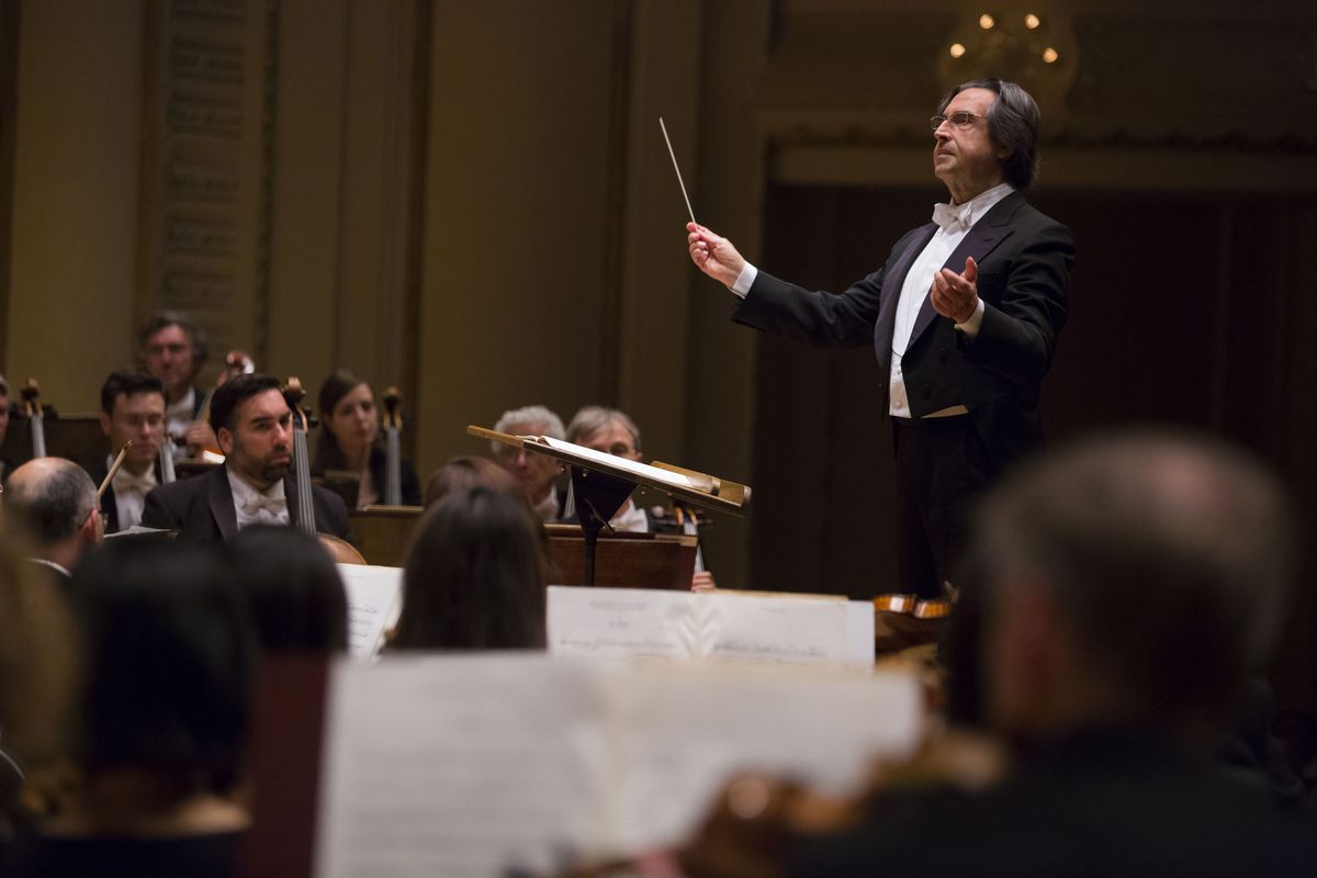 Maestro Riccardo Muti leads the Chicago Symphony Orchestra. (Photo: Todd Rosenberg)
